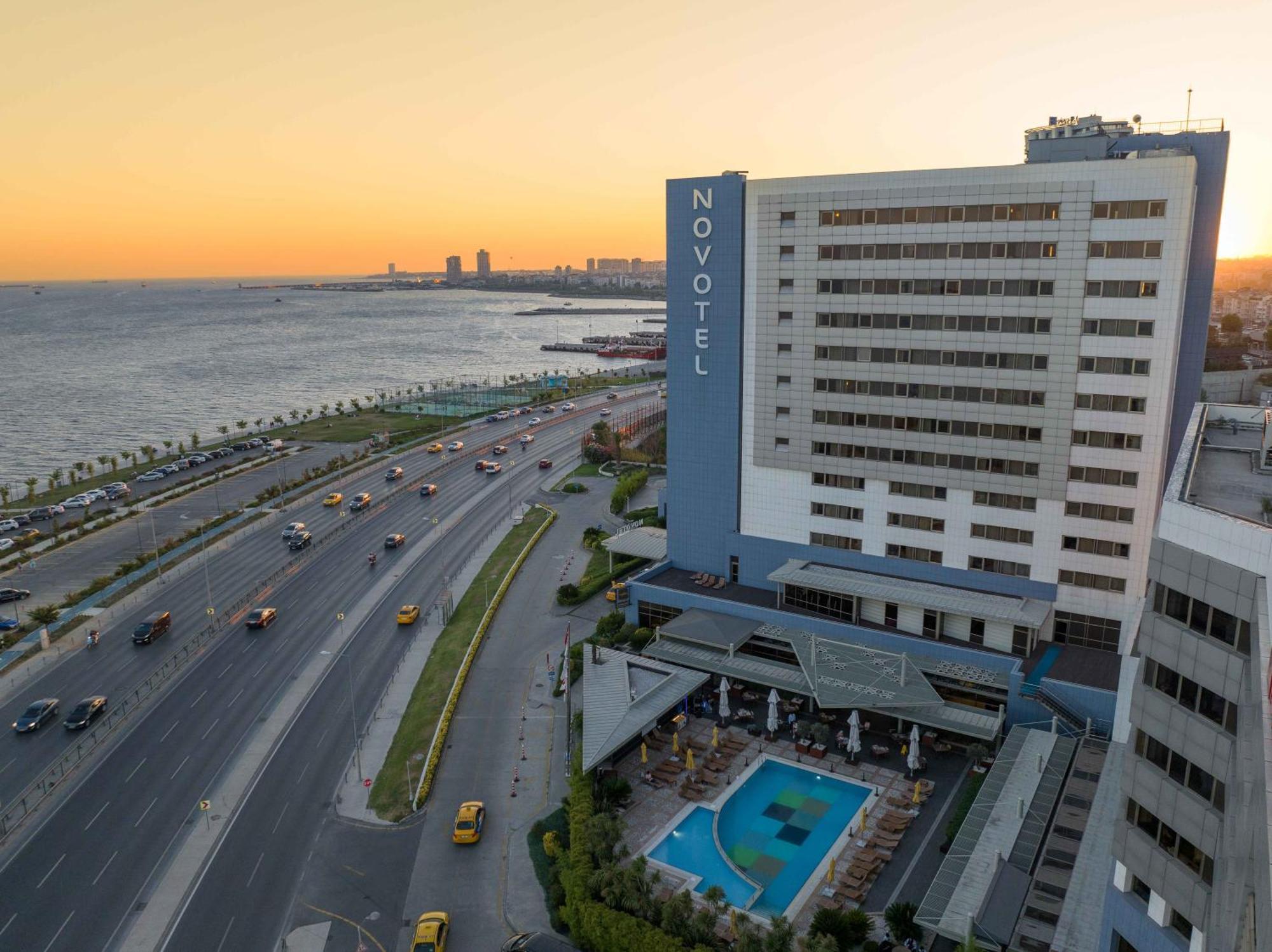 Novotel Istanbul Zeytinburnu Exterior foto